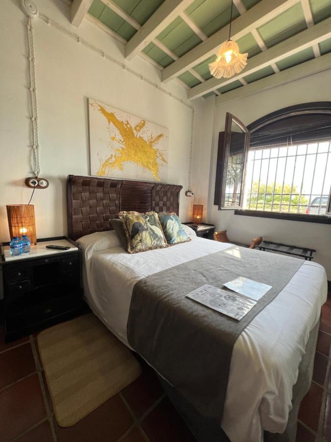 On Acebuchal 23 Guest House El Rocío Екстериор снимка