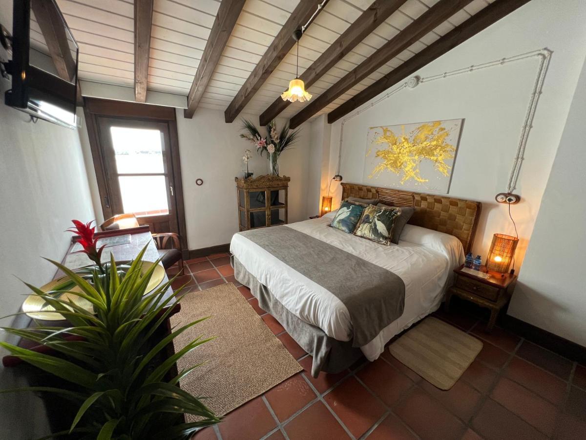 On Acebuchal 23 Guest House El Rocío Екстериор снимка