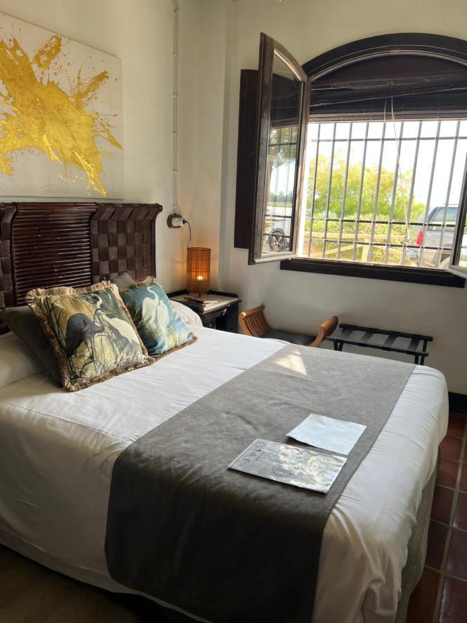 On Acebuchal 23 Guest House El Rocío Екстериор снимка