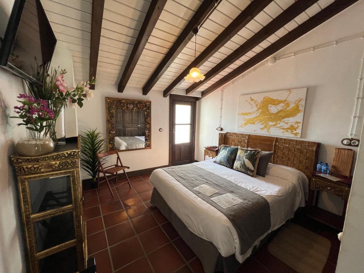 On Acebuchal 23 Guest House El Rocío Екстериор снимка