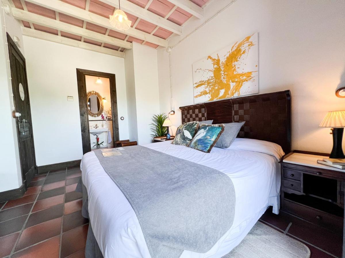 On Acebuchal 23 Guest House El Rocío Екстериор снимка